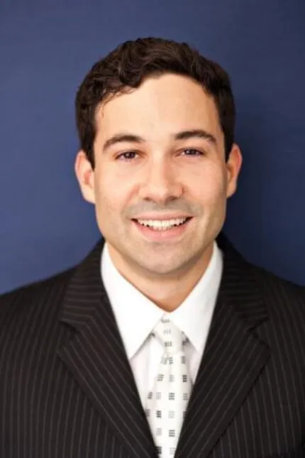Headshot of Aaron Kall
